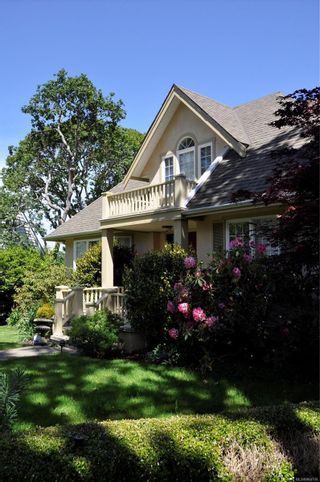 Photo 29: 3295 Norfolk Rd in Oak Bay: OB Uplands Single Family Residence for sale : MLS®# 964706