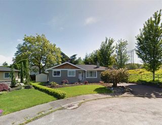 Photo 1: 1308 STEVENS Street: White Rock House for sale (South Surrey White Rock)  : MLS®# R2533019