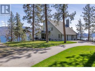 Main Photo: 3943 Trepanier Heights Place in Peachland: House for sale : MLS®# 10310301