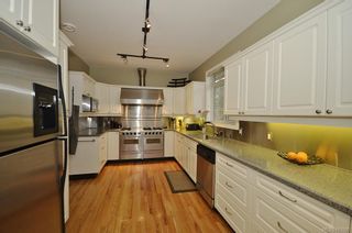 Photo 6: 653 Grenville Ave in Esquimalt: Es Rockheights Half Duplex for sale : MLS®# 663980