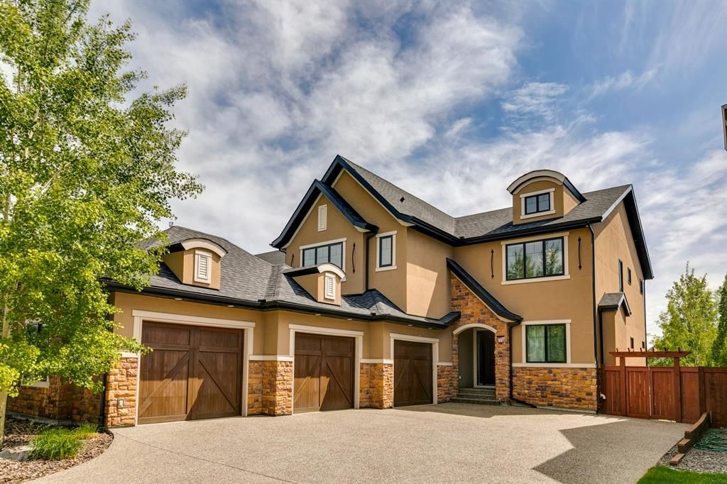Main Photo: 160 Fortress Bay SW in Calgary: Springbank Hill Detached for sale : MLS®# A2049349