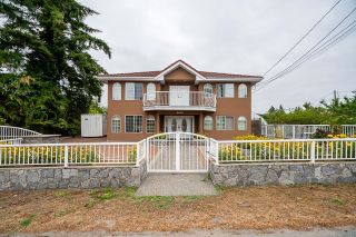 Photo 2: 5450 WILLINGDON Avenue in Burnaby: Forest Glen BS House for sale (Burnaby South)  : MLS®# R2725381
