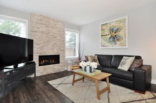 Photo 4: 4233 BIRCHWOOD Crescent in Burnaby: Greentree Village Townhouse for sale (Burnaby South)  : MLS®# R2431997