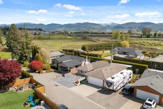 Photo 4: 35377 DELAIR Road in Abbotsford: Abbotsford East House for sale : MLS®# R2682462