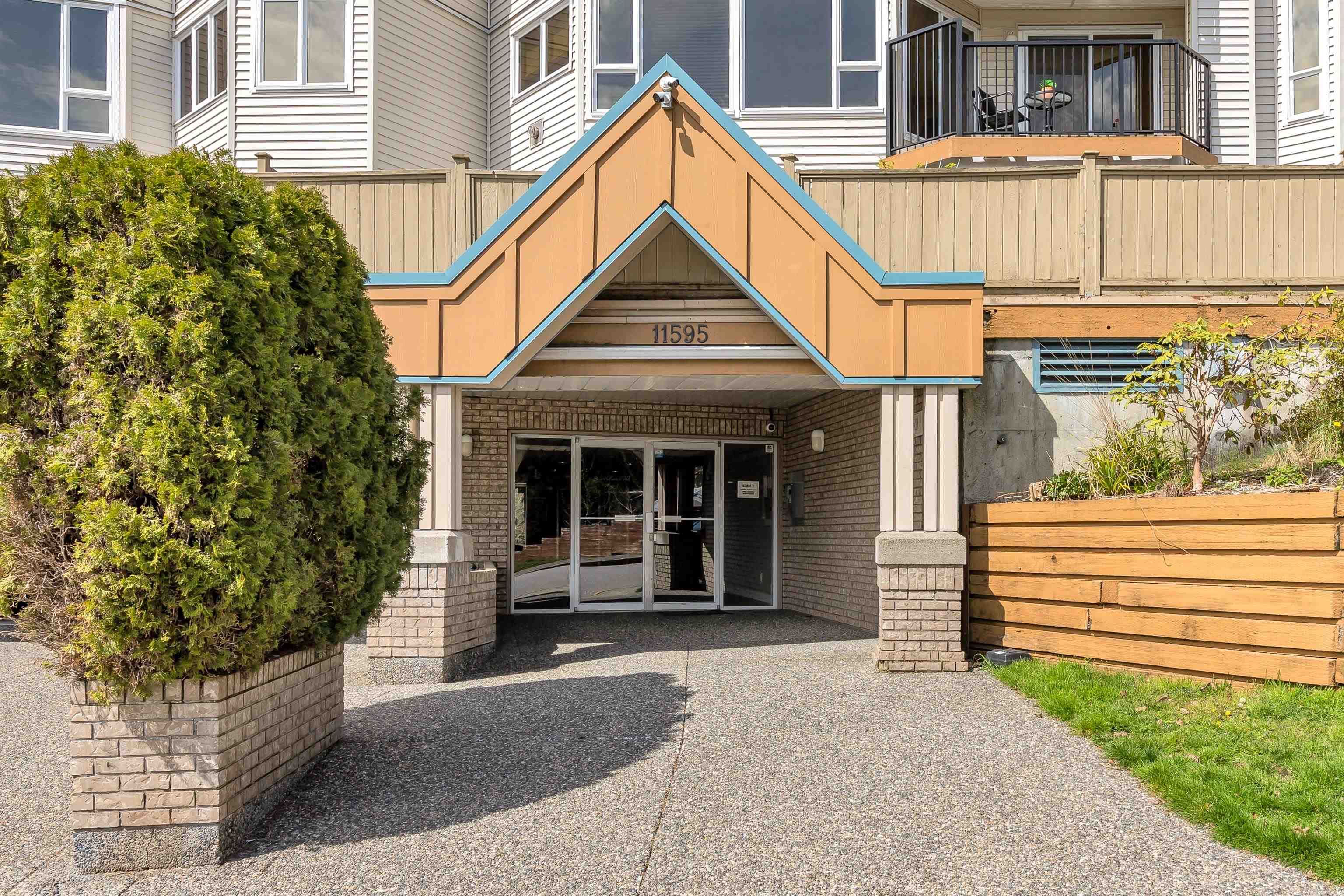 Main Photo: 407 11595 FRASER Street in Maple Ridge: East Central Condo for sale in "BRICKWOOD PLACE" : MLS®# R2689210