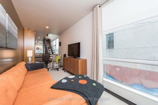 Photo 7: 138 St Clarens Avenue in Toronto: Dufferin Grove House (3-Storey) for sale (Toronto C01)  : MLS®# C8258806