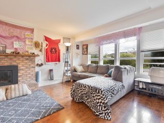 Photo 15: 2854 CHARLES Street in Vancouver: Renfrew VE House for sale (Vancouver East)  : MLS®# R2873362