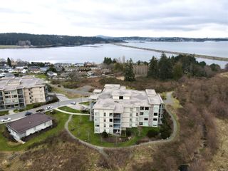 Photo 1: 203 3230 Selleck Way in Colwood: Co Lagoon Condo for sale : MLS®# 868750