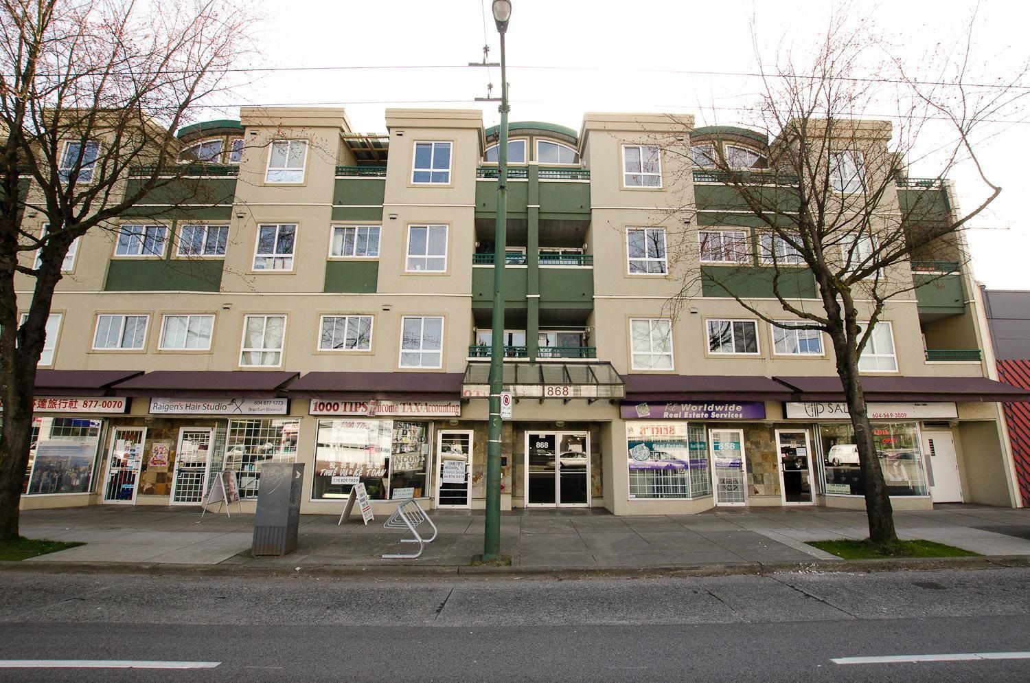 Main Photo: PH2 868 KINGSWAY in Vancouver: Fraser VE Condo for sale in "Kings Villa" (Vancouver East)  : MLS®# R2702210