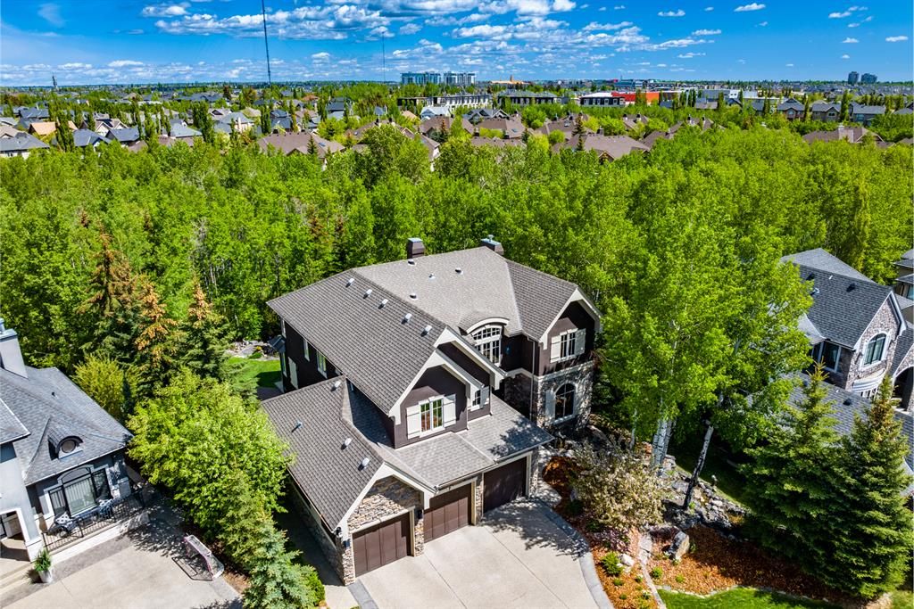 Main Photo: 7 Wentwillow Lane SW in Calgary: West Springs Detached for sale : MLS®# A2050954