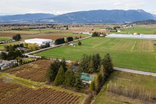Photo 4: 20080 OLD DEWDNEY TRUNK Road in Pitt Meadows: North Meadows PI House for sale : MLS®# R2867814