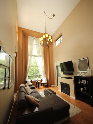 Photo 4: TH5 4250 DAWSON Street in Burnaby: Brentwood Park Townhouse for sale in "OMA" (Burnaby North)  : MLS®# R2090619