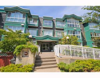 Photo 3: 208 2211 WALL Street in Vancouver: Hastings Condo for sale in "PACIFIC LANDING" (Vancouver East)  : MLS®# V774593