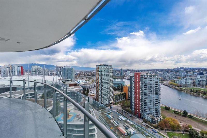 FEATURED LISTING: 2617 - 89 NELSON Street Vancouver