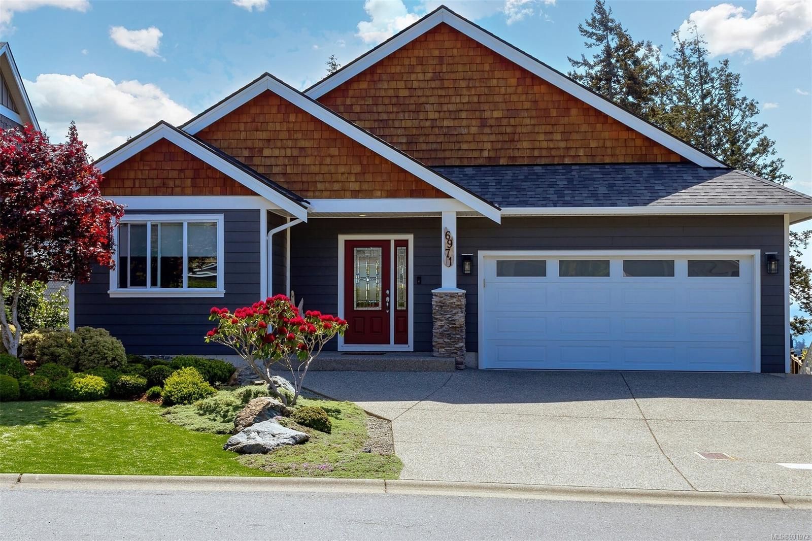Main Photo: 6971 Bentley Pl in Sooke: Sk Broomhill House for sale : MLS®# 931972