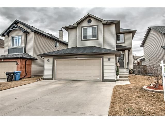 Main Photo: 237 Cranfield Park SE in Calgary: Cranston House for sale : MLS®# C4052006