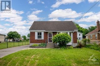 Photo 1: 230 WESLEY AVENUE in Ottawa: House for sale : MLS®# 1399009