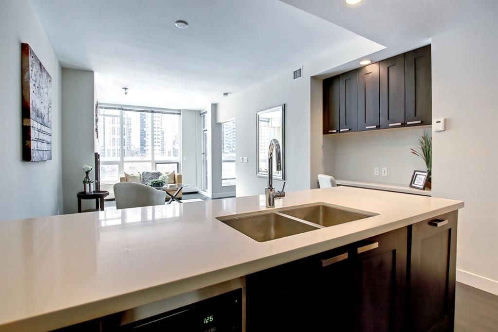 Photo 9: Photos: 420 222 Riverfront Avenue SW in Calgary: Chinatown Apartment for sale : MLS®# A1207138