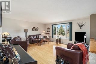 Photo 4: 5703 ELOISE CRESCENT in Ottawa: House for sale : MLS®# 1384145