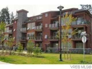 Photo 1: 401 635 Brookside Rd in VICTORIA: Co Latoria Condo for sale (Colwood)  : MLS®# 499177