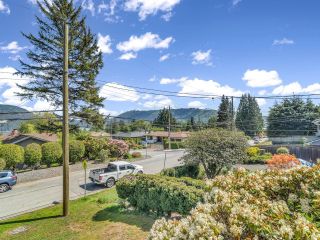 Photo 14: 415 FAIRWAY Drive in North Vancouver: Dollarton House for sale : MLS®# R2881658