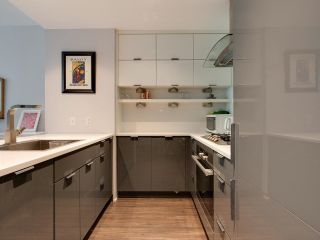 Photo 4: 525 1777 W 7TH Avenue in Vancouver: Fairview VW Condo for sale in "Kits 360" (Vancouver West)  : MLS®# R2762367