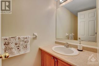 Photo 4: 302 GOTHAM PRIVATE in Ottawa: House for sale : MLS®# 1392274