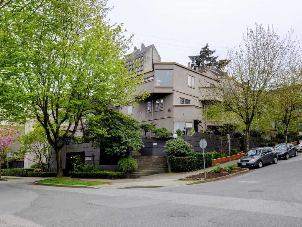Main Photo: 42 870 W 7TH Avenue in Vancouver: Fairview VW Townhouse for sale (Vancouver West)  : MLS®# R2162016