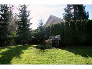 Photo 1: 31 13918 58 Avenue in Surrey: Panorama Ridge Townhouse for sale in "ALDER PARK" : MLS®# F1410386