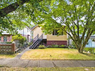 Photo 2: 1048 E 22ND Avenue in Vancouver: Fraser VE House for sale (Vancouver East)  : MLS®# R2721133