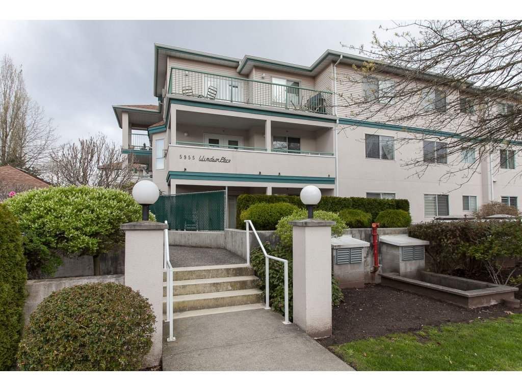 Main Photo: 202 5955 177B Street in Surrey: Cloverdale BC Condo for sale in "WINDSOR PLACE" (Cloverdale)  : MLS®# R2160255