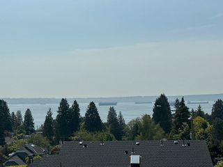 Main Photo: 2522 NELSON Avenue in West Vancouver: Dundarave House for sale in "Dunarave" : MLS®# R2779044
