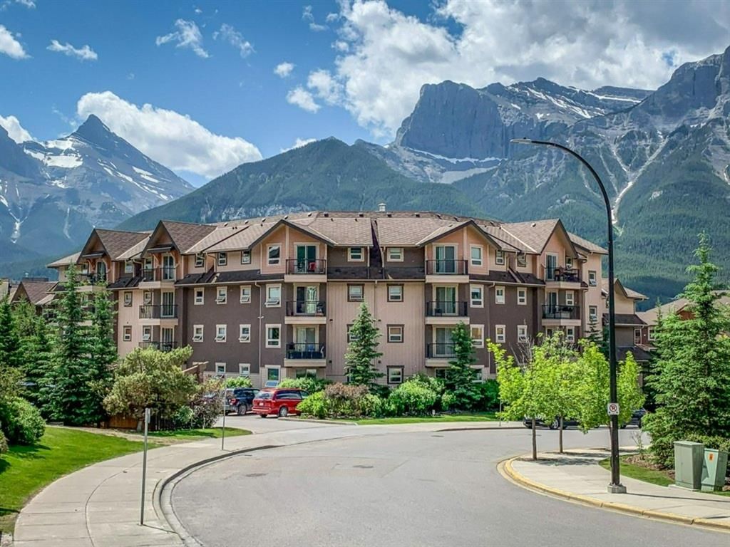 Main Photo: 311 186 Kananaskis Way: Canmore Apartment for sale : MLS®# A1125933