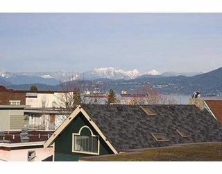 Photo 5: 209-2125 W 2nd Ave in Vancouver: Kitsilano Condo for sale in "Sunny Lodge" (Vancouver West) 