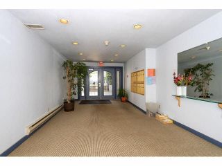 Photo 2: 103 833 W 16TH Avenue in Vancouver: Fairview VW Condo for sale in "EMERALD" (Vancouver West)  : MLS®# V1079712
