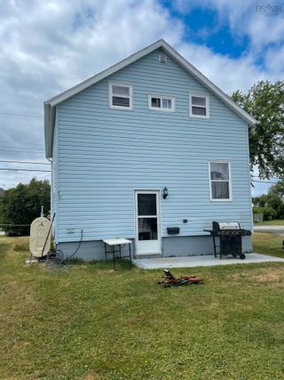 Photo 4: 137 seaview Street in Glace Bay: 203-Glace Bay Residential for sale (Cape Breton)  : MLS®# 202219151