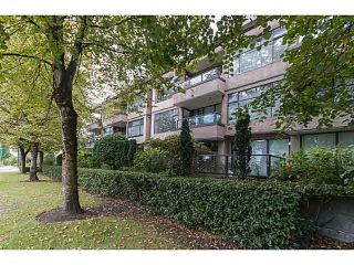 Photo 18: 203 1702 CHESTERFIELD Avenue in North Vancouver: Central Lonsdale Condo for sale in "CHESTERFIELD PLACE" : MLS®# V1142762