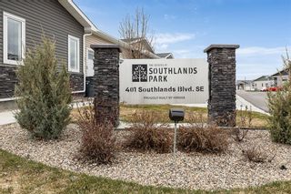 Photo 3: 502 401 Southlands Boulevard SE: Medicine Hat Row/Townhouse for sale : MLS®# A2124508