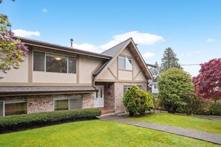Photo 2: 1370 14TH Street in West Vancouver: Ambleside House for sale in "Ambleside" : MLS®# R2877568