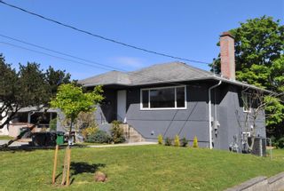 Photo 1: 3245 Keats St in Saanich: SE Cedar Hill House for sale (Saanich East)  : MLS®# 874843