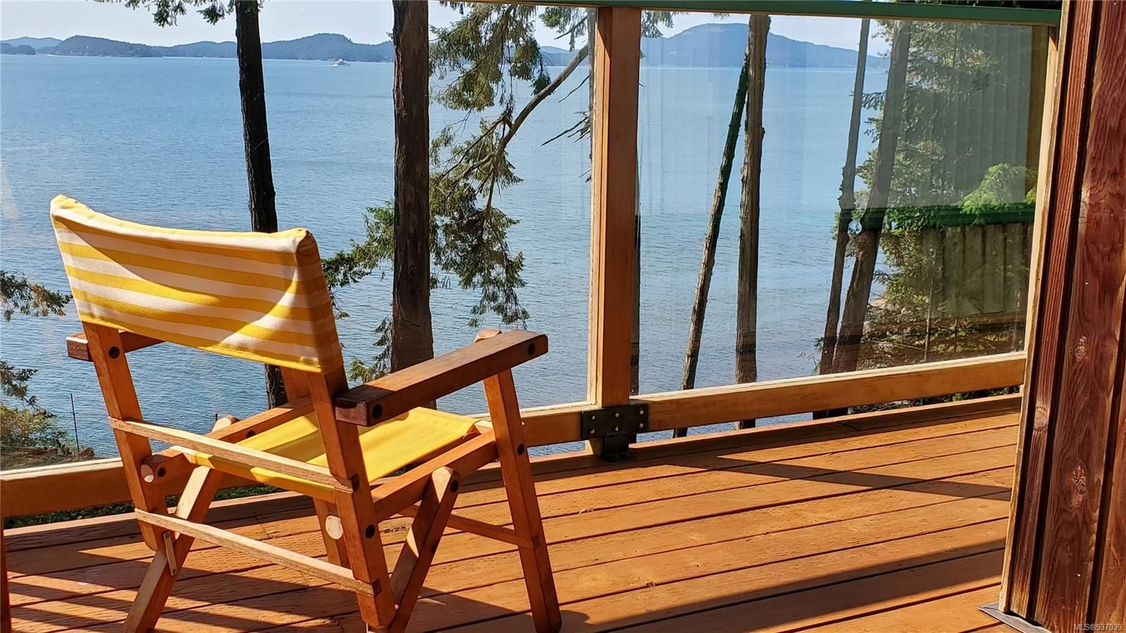 Main Photo: 1602 Storm Cres in Pender Island: GI Pender Island House for sale (Gulf Islands)  : MLS®# 937039
