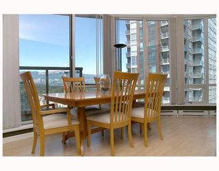 Photo 3: 2702 1166 MELVILLE Street in Vancouver: Coal Harbour Condo for sale in "ORCA PLACE" (Vancouver West)  : MLS®# V669737