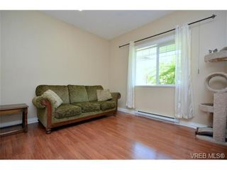 Photo 8: 108 951 Goldstream Ave in VICTORIA: La Langford Proper Row/Townhouse for sale (Langford)  : MLS®# 672174