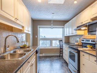 Photo 17: 415 9650 First St in Sidney: Si Sidney South-East Condo for sale : MLS®# 892194