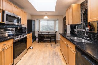Photo 4: 20225 LORNE Avenue in Maple Ridge: Southwest Maple Ridge House for sale : MLS®# R2678071