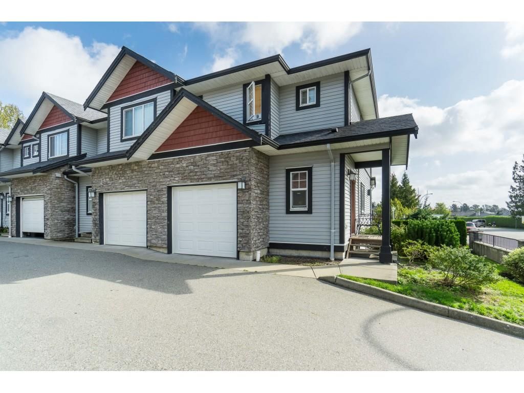 Main Photo: 27 31235 UPPER MACLURE Road in Abbotsford: Abbotsford West Townhouse for sale : MLS®# R2408483