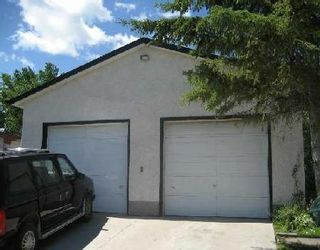 Photo 8: Lovely 3 br home with double garage