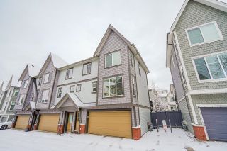 Photo 2: 64 8217 204B Street in Langley: Willoughby Heights Townhouse for sale in "EVERLY GREEN" : MLS®# R2642194