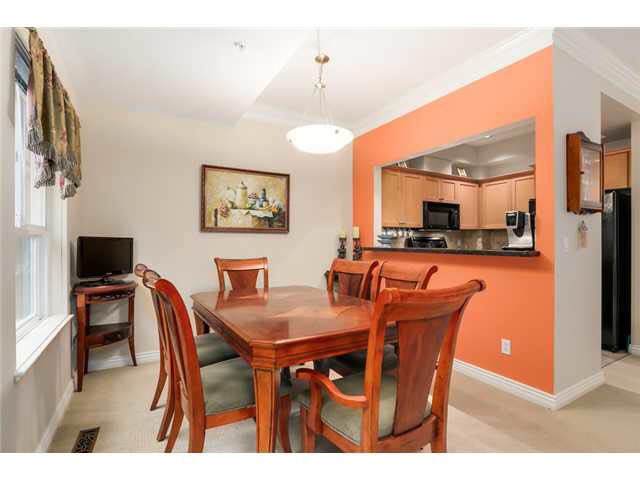 Photo 5: Photos: 7 2688 MOUNTAIN Highway in North Vancouver: Westlynn Townhouse for sale : MLS®# V1105153