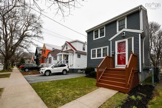Photo 1: 6384 Seaforth Street in Halifax: 4-Halifax West Residential for sale (Halifax-Dartmouth)  : MLS®# 202207387